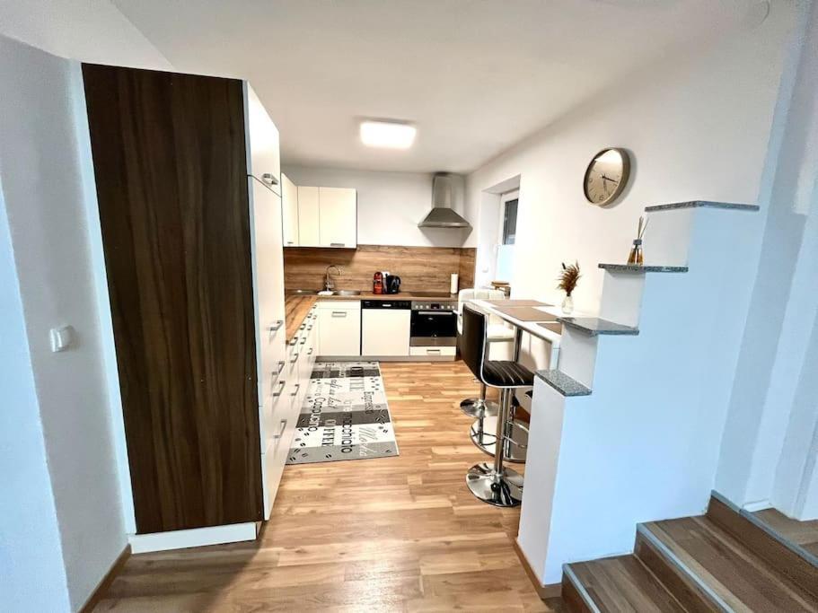 Ab Apartment Moderne Zweizimmerwohnung Филлах Экстерьер фото